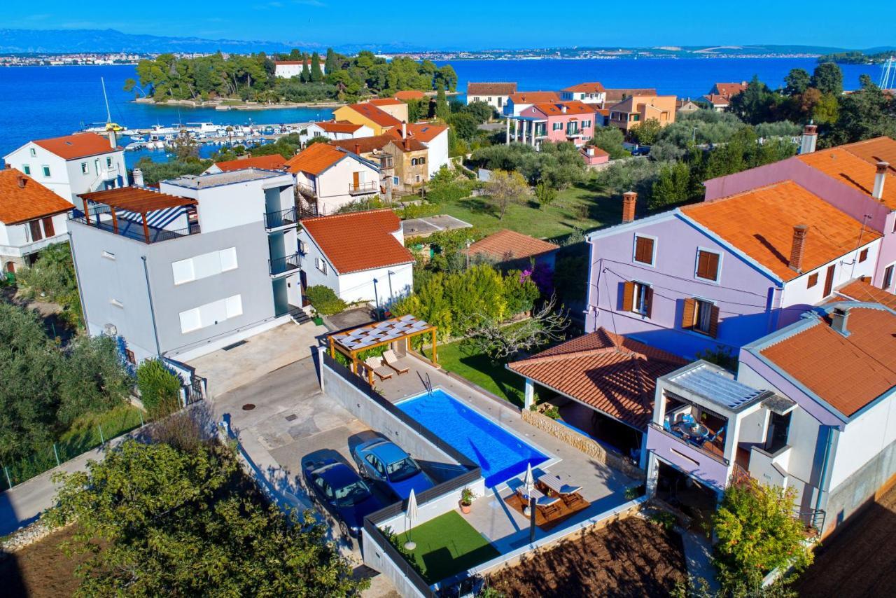 Apartments Guc Преко Екстериор снимка