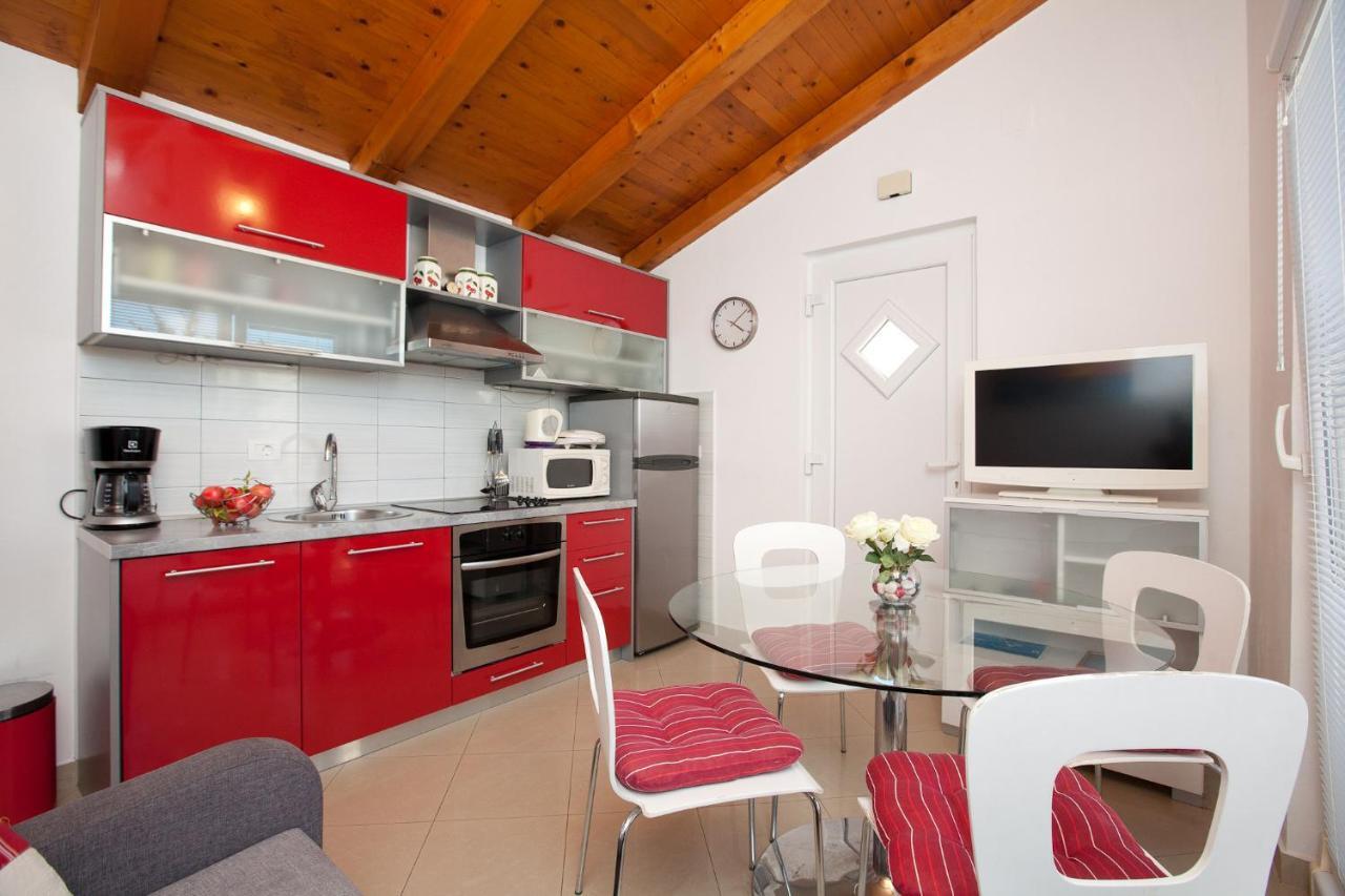 Apartments Guc Преко Екстериор снимка