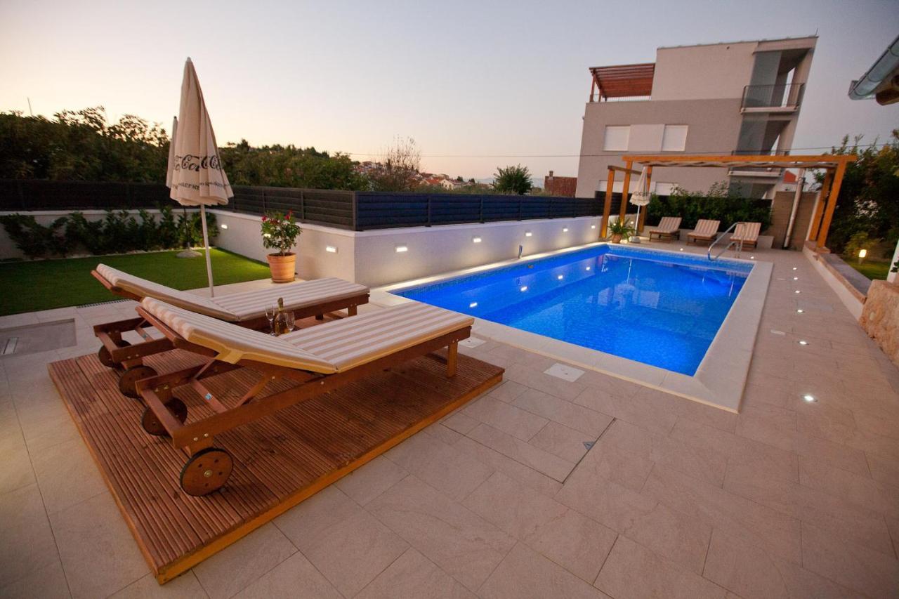 Apartments Guc Преко Екстериор снимка
