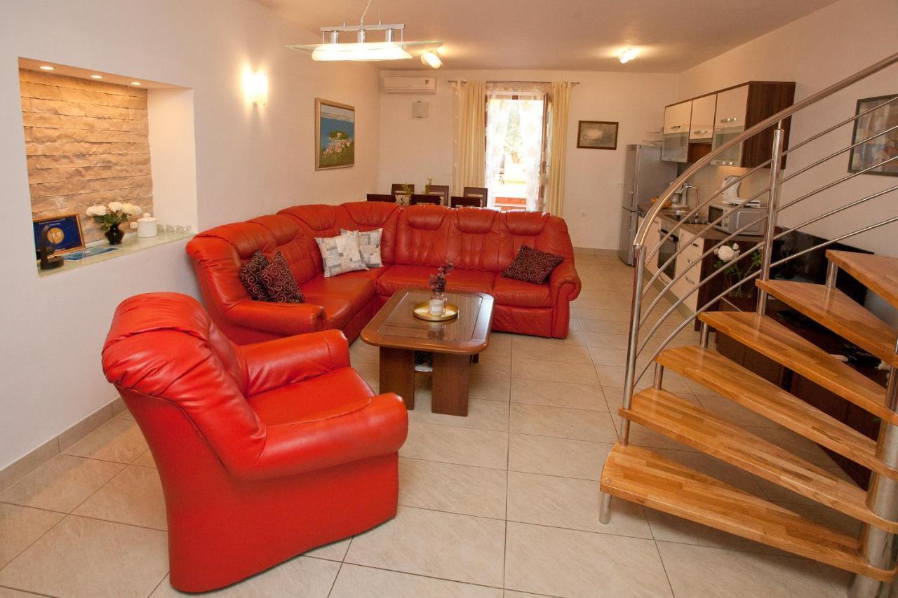 Apartments Guc Преко Екстериор снимка