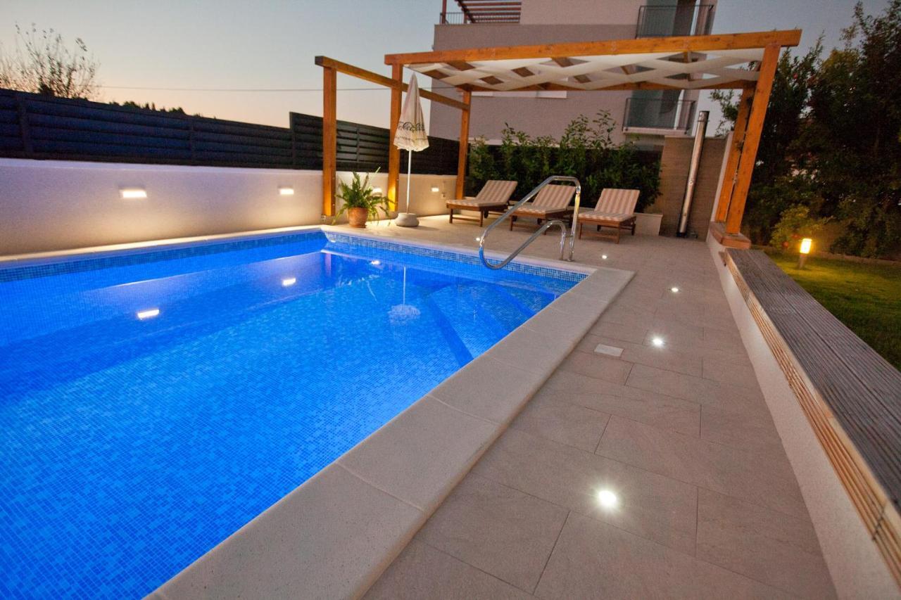 Apartments Guc Преко Екстериор снимка