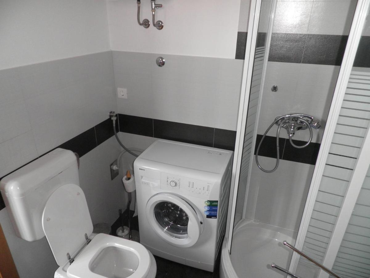 Apartments Guc Преко Екстериор снимка